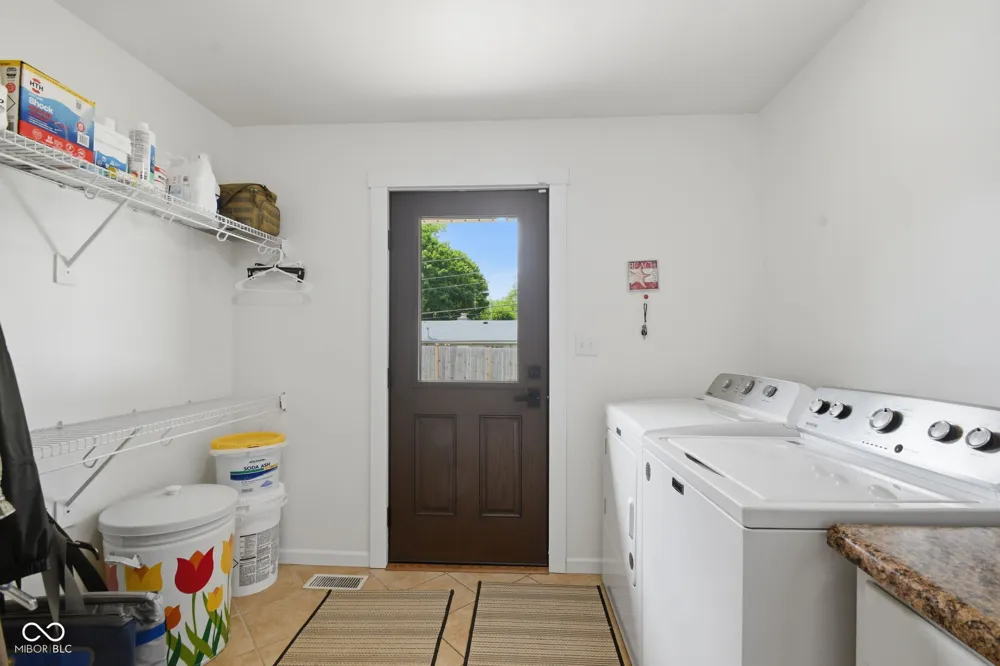 9940 W Sunset Lane Elwood, IN 46036