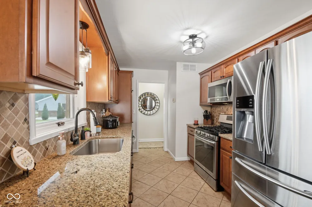 9940 W Sunset Lane Elwood, IN 46036