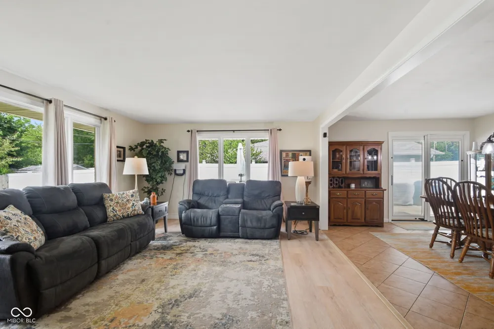 9940 W Sunset Lane Elwood, IN 46036