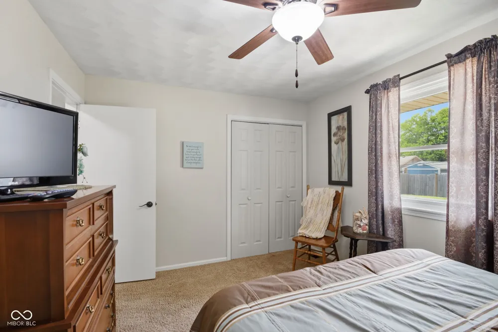 9940 W Sunset Lane Elwood, IN 46036