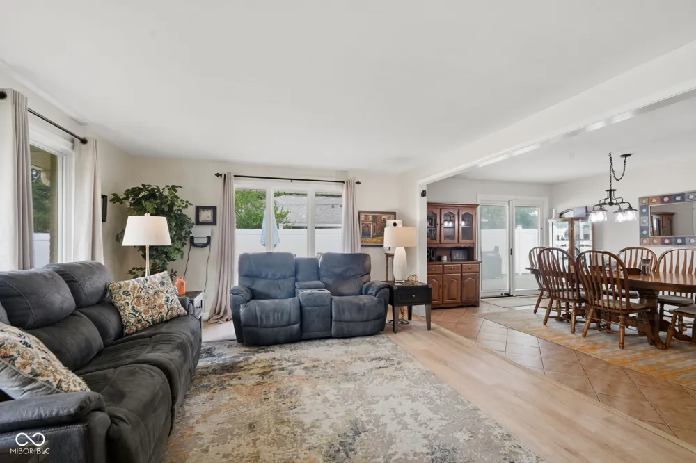 9940 W Sunset Lane Elwood, IN 46036
