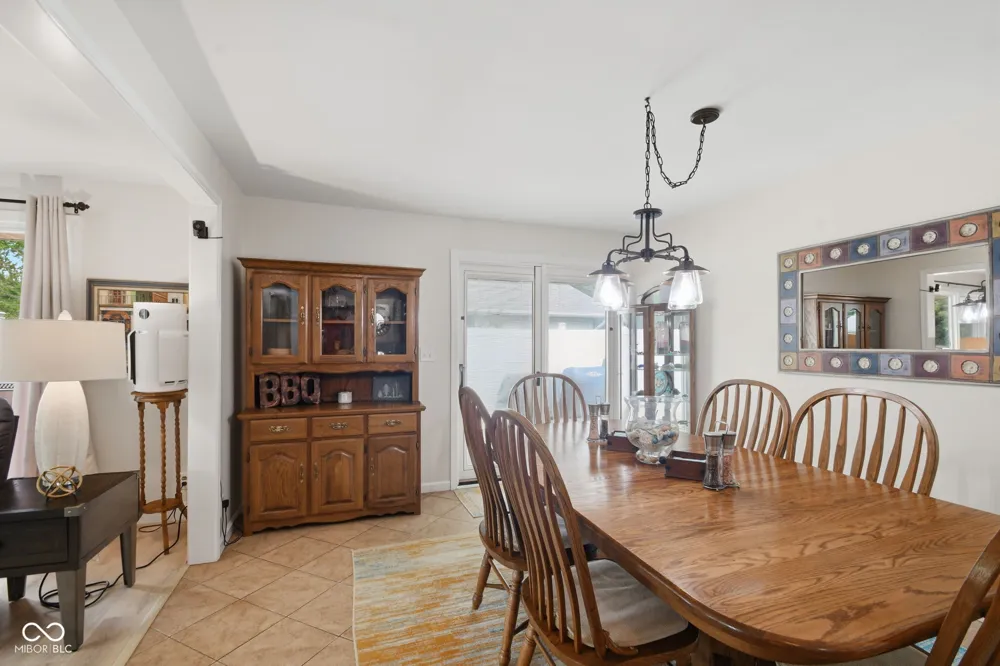 9940 W Sunset Lane Elwood, IN 46036
