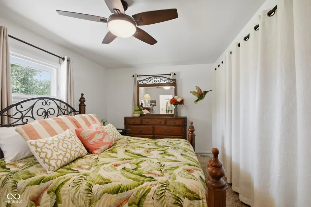 9940 W Sunset Lane Elwood, IN 46036