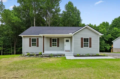 144 Towers Ln
