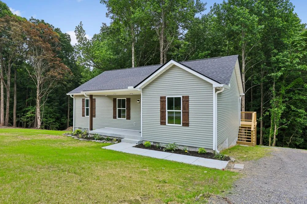 144 Towers Ln Woodbury, TN 37190