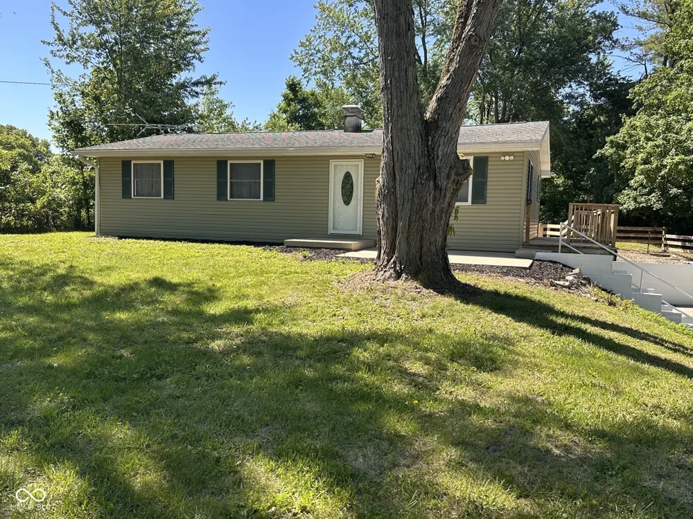 1742 E Range Line Road Greencastle, IN 46135