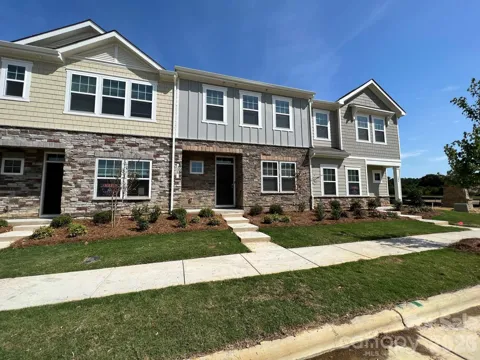 208 Sagecroft Lane