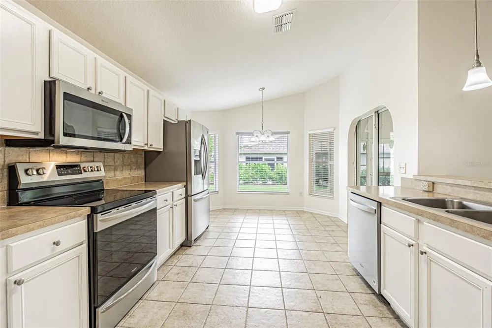10245 BUNCOMBE WAY San Antonio, FL 33576