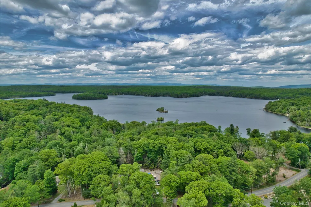 407 Yankee Lake Road Wurtsboro, NY 12790