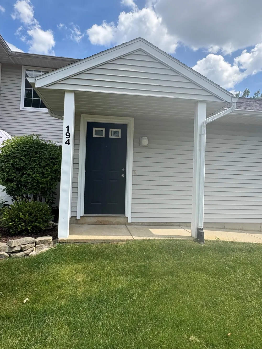 194 Hunters Lane NE #37 Rockford, MI 49341