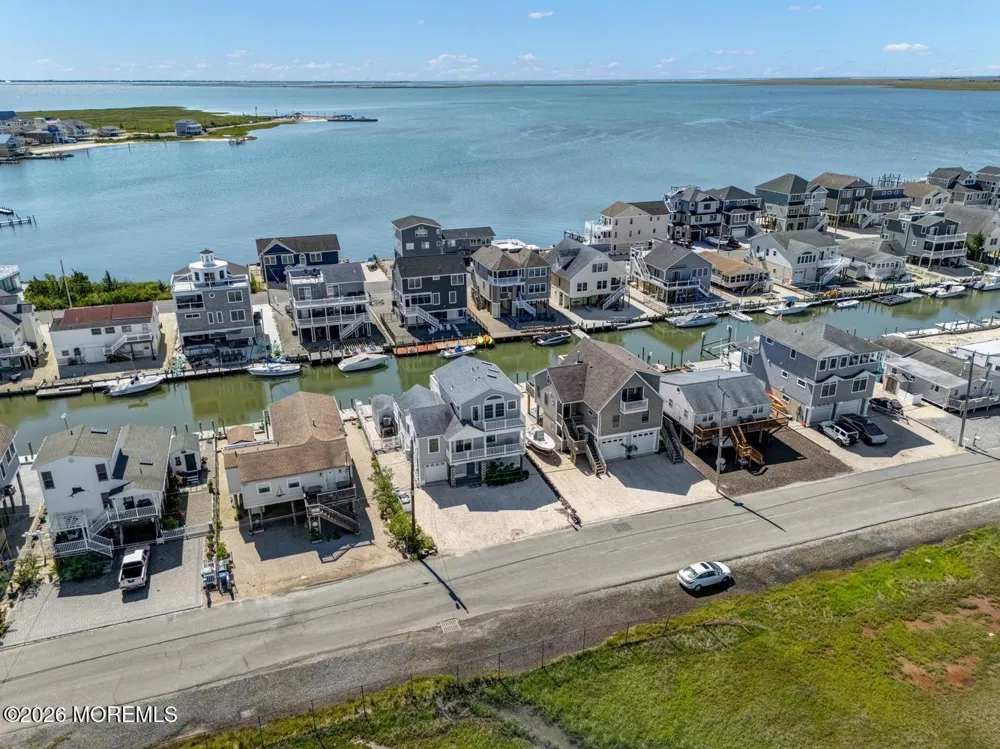 20 Carroll Avenue Tuckerton, NJ 08087