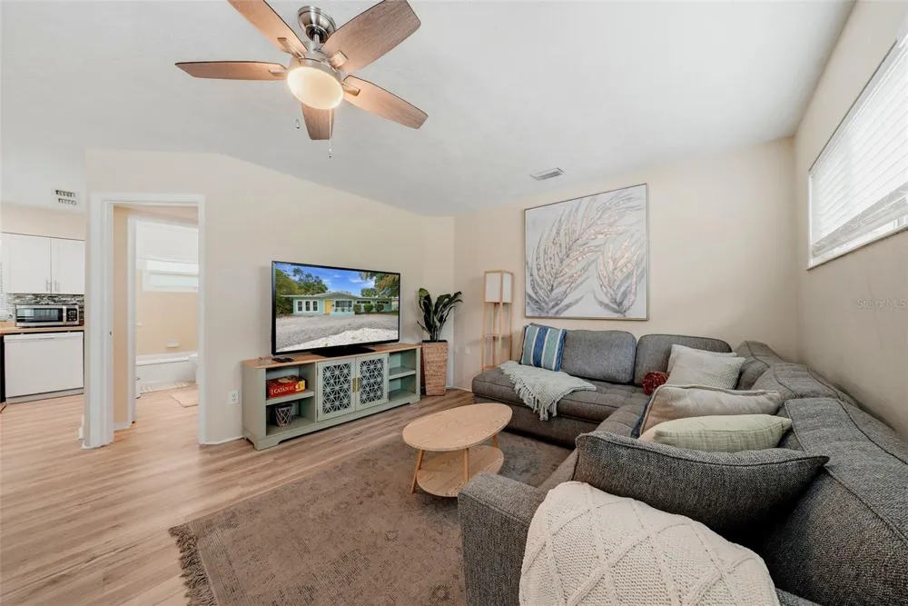 2489 58TH STREET St Petersburg, FL 33710