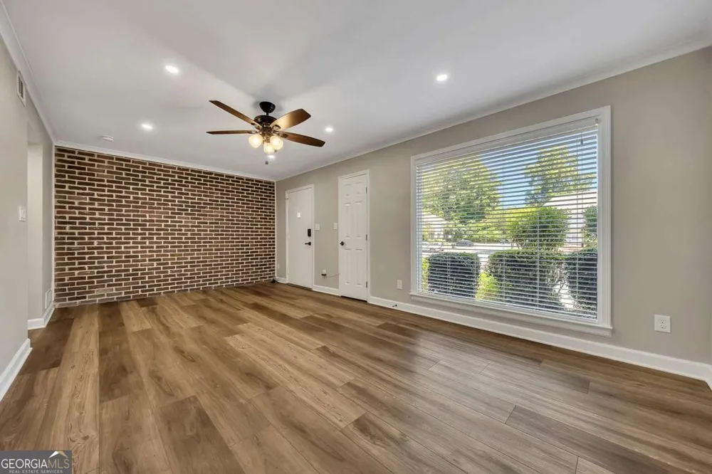 9 Fairway DR NW Kennesaw, GA 30144