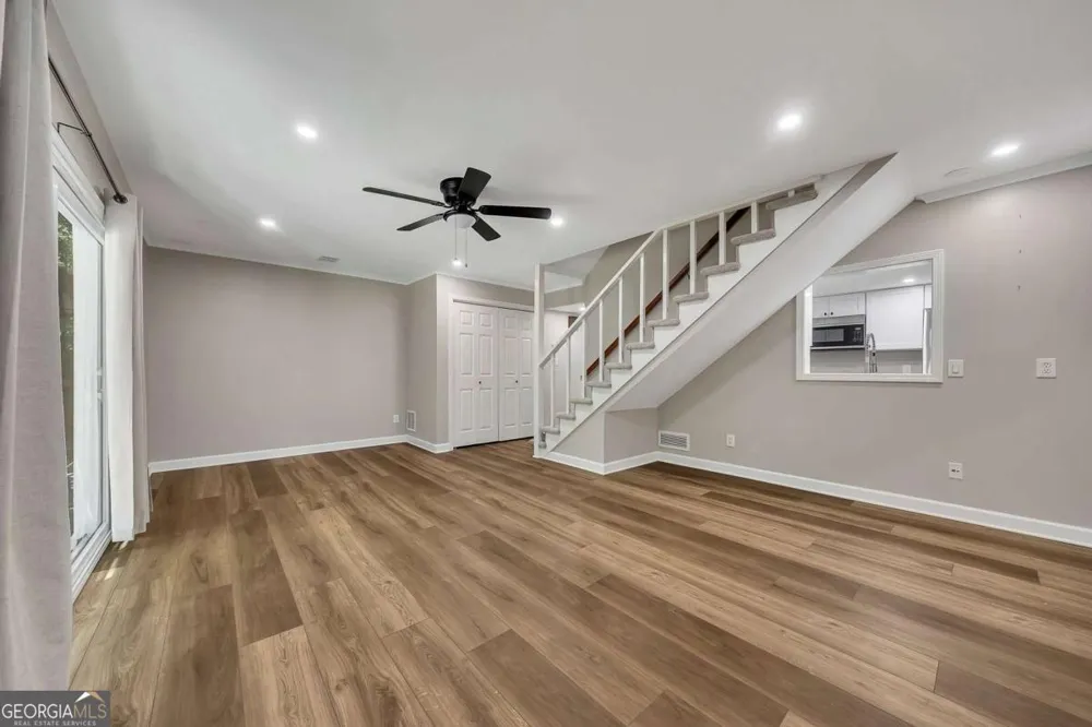 9 Fairway DR NW Kennesaw, GA 30144