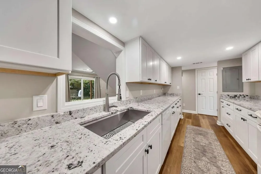 9 Fairway DR NW Kennesaw, GA 30144