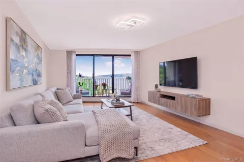 1155 Warburton Avenue #3PR
