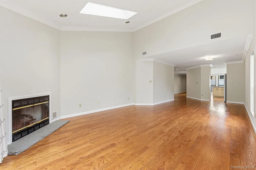 19 The Circle #19 Glen Head, NY 11545