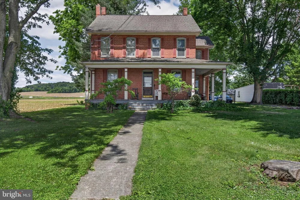 4023 MINUTE DRIVE Columbia, PA 17512