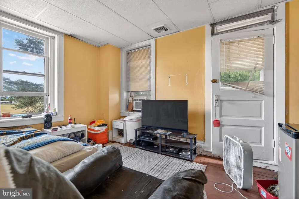 4023 MINUTE DRIVE Columbia, PA 17512