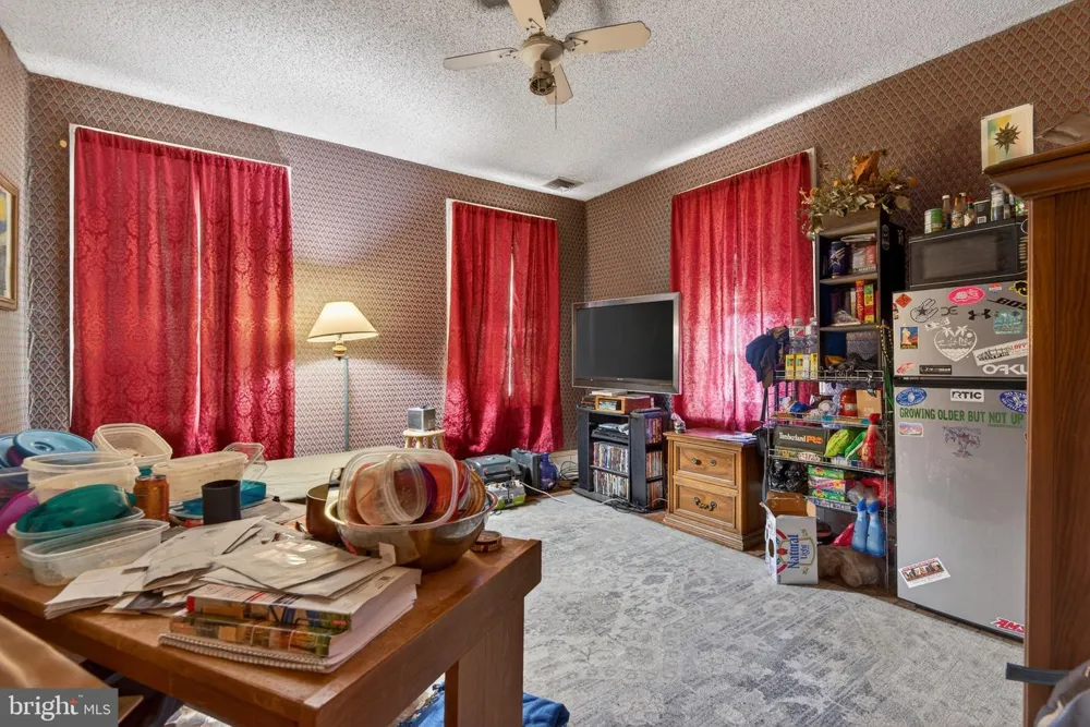 4023 MINUTE DRIVE Columbia, PA 17512