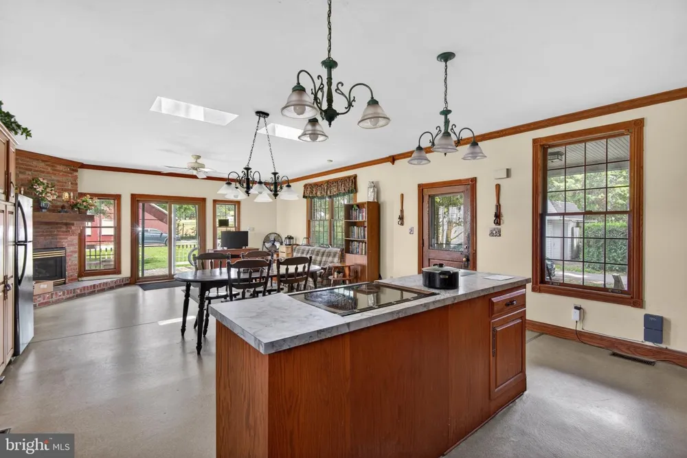 4023 MINUTE DRIVE Columbia, PA 17512