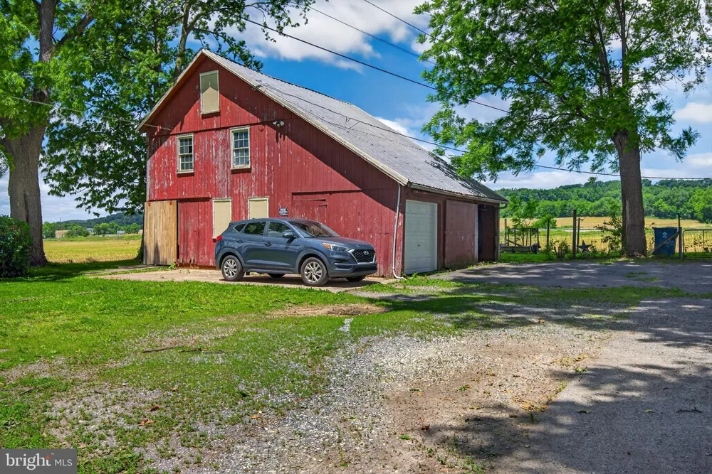 4023 MINUTE DRIVE Columbia, PA 17512