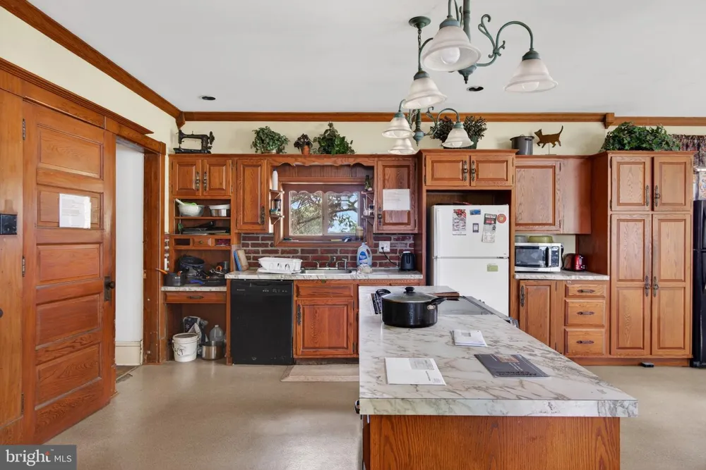 4023 MINUTE DRIVE Columbia, PA 17512