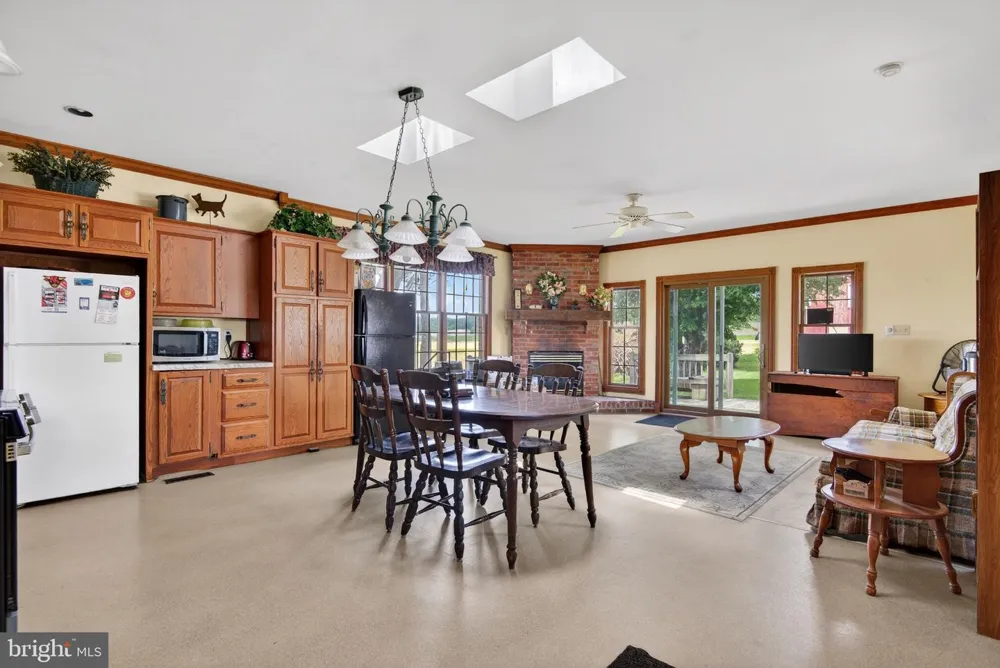 4023 MINUTE DRIVE Columbia, PA 17512