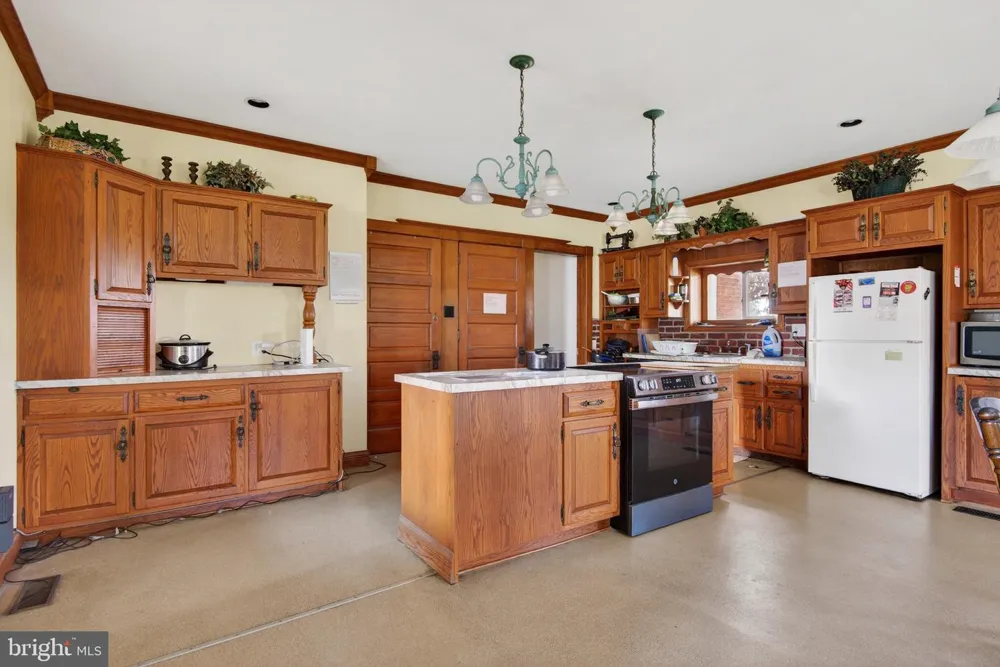 4023 MINUTE DRIVE Columbia, PA 17512