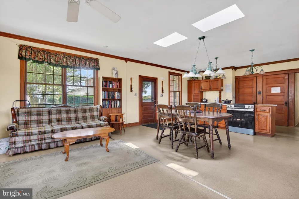 4023 MINUTE DRIVE Columbia, PA 17512