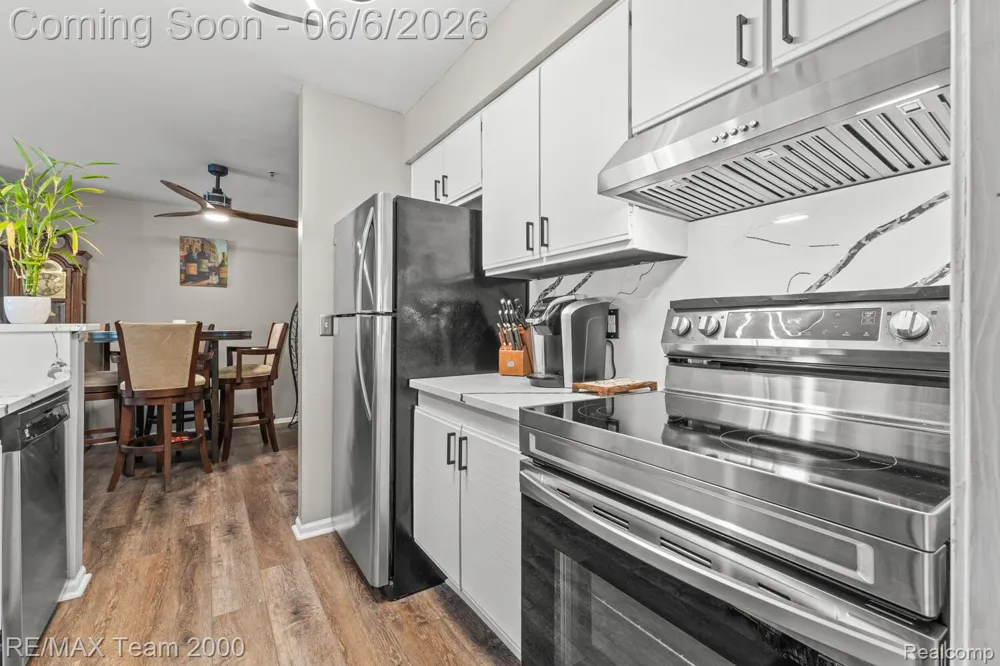 37522 Jefferson Avenue #102 Harrison Charter Township, MI 48045
