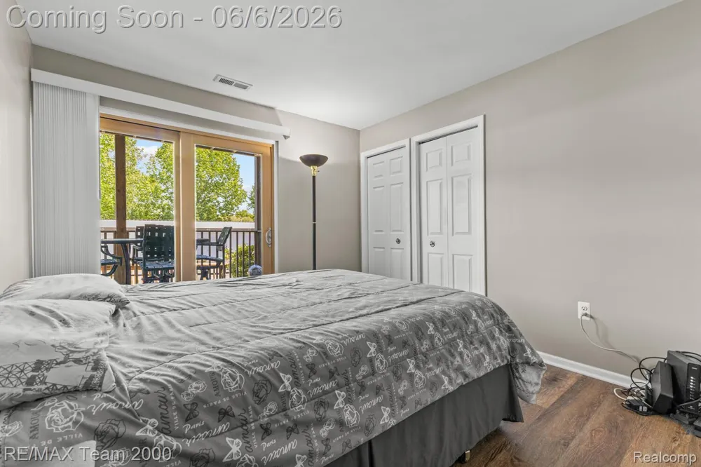 37522 Jefferson Avenue #102 Harrison Charter Township, MI 48045