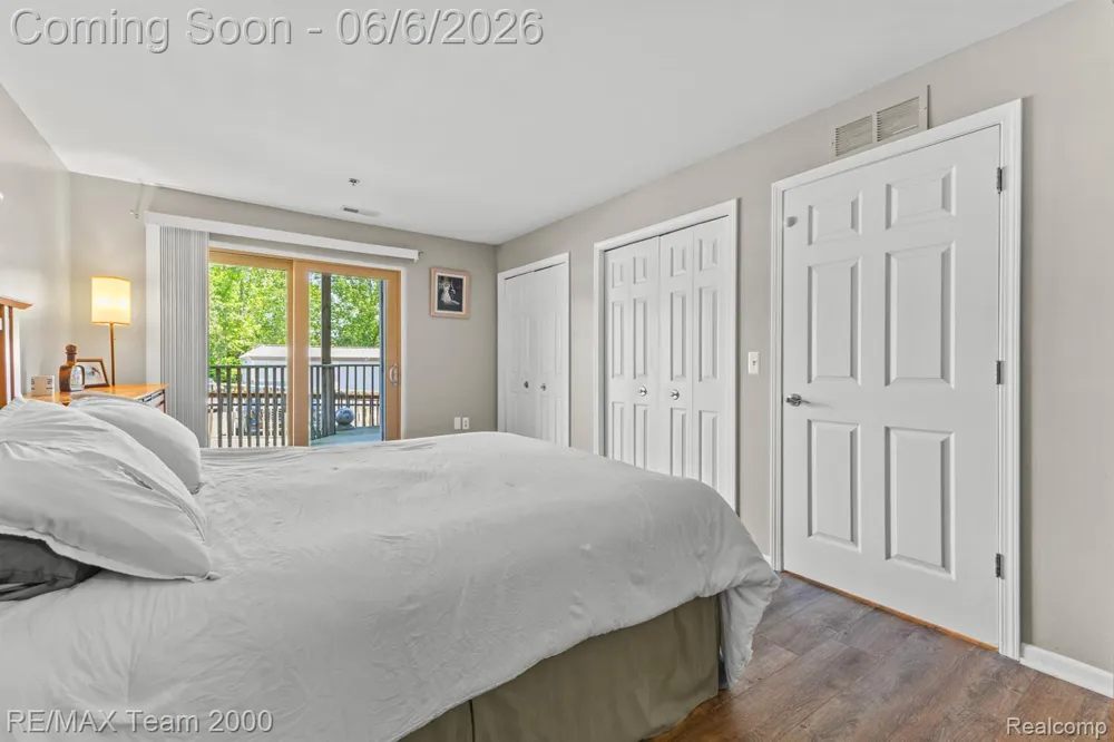 37522 Jefferson Avenue #102 Harrison Charter Township, MI 48045