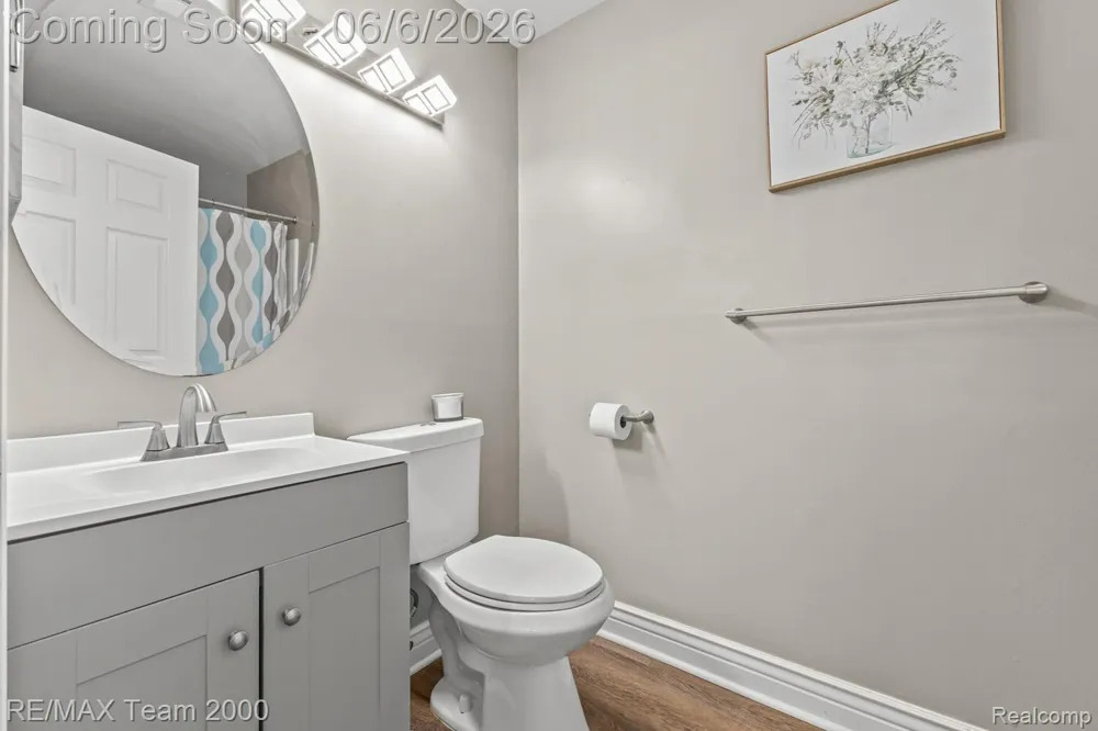 37522 Jefferson Avenue #102 Harrison Charter Township, MI 48045