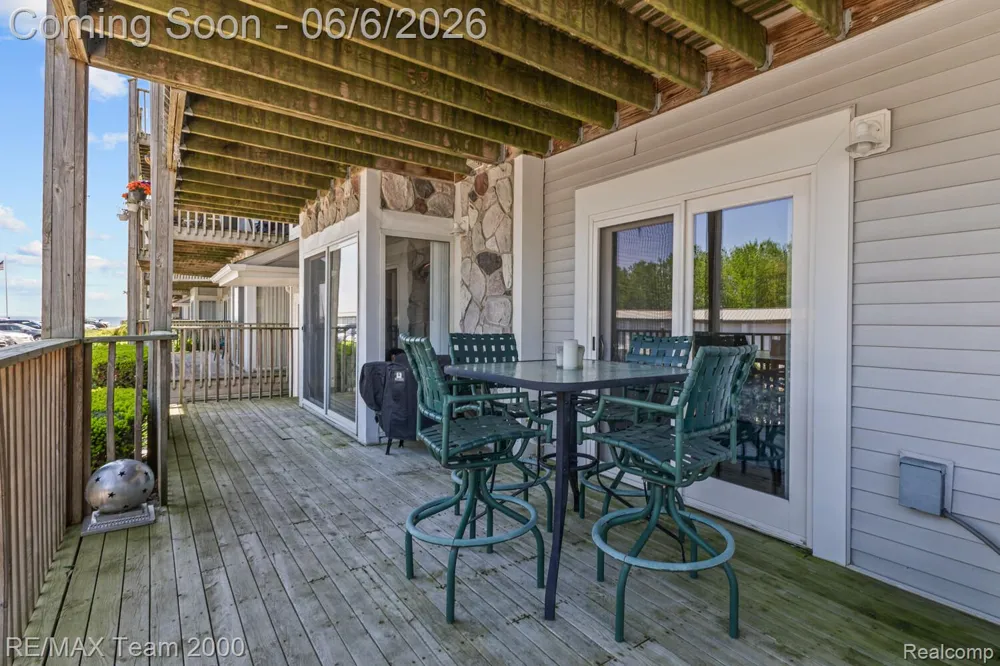 37522 Jefferson Avenue #102 Harrison Charter Township, MI 48045