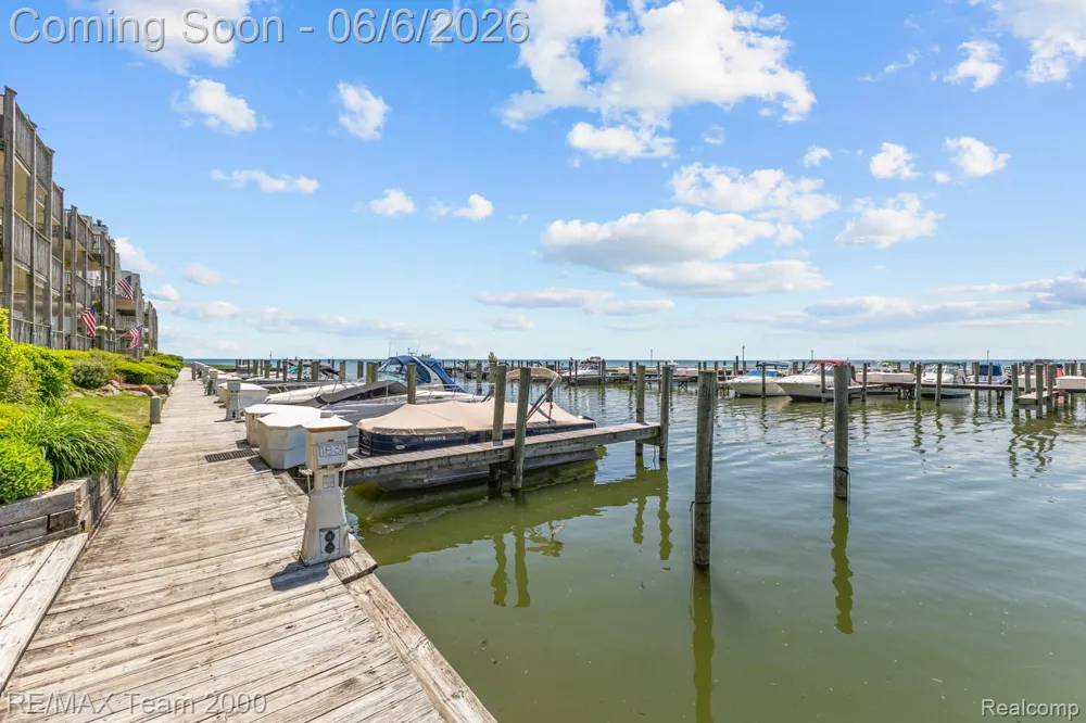 37522 Jefferson Avenue #102 Harrison Charter Township, MI 48045