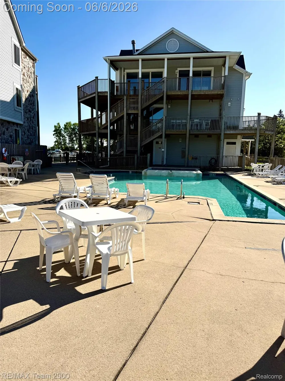 37522 Jefferson Avenue #102 Harrison Charter Township, MI 48045