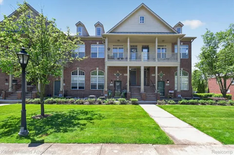446 Old Pine Way