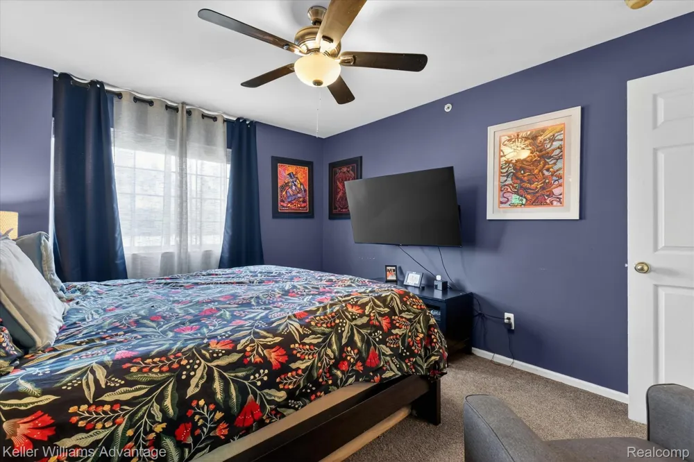 446 Old Pine Way Walled Lake City, MI 48390