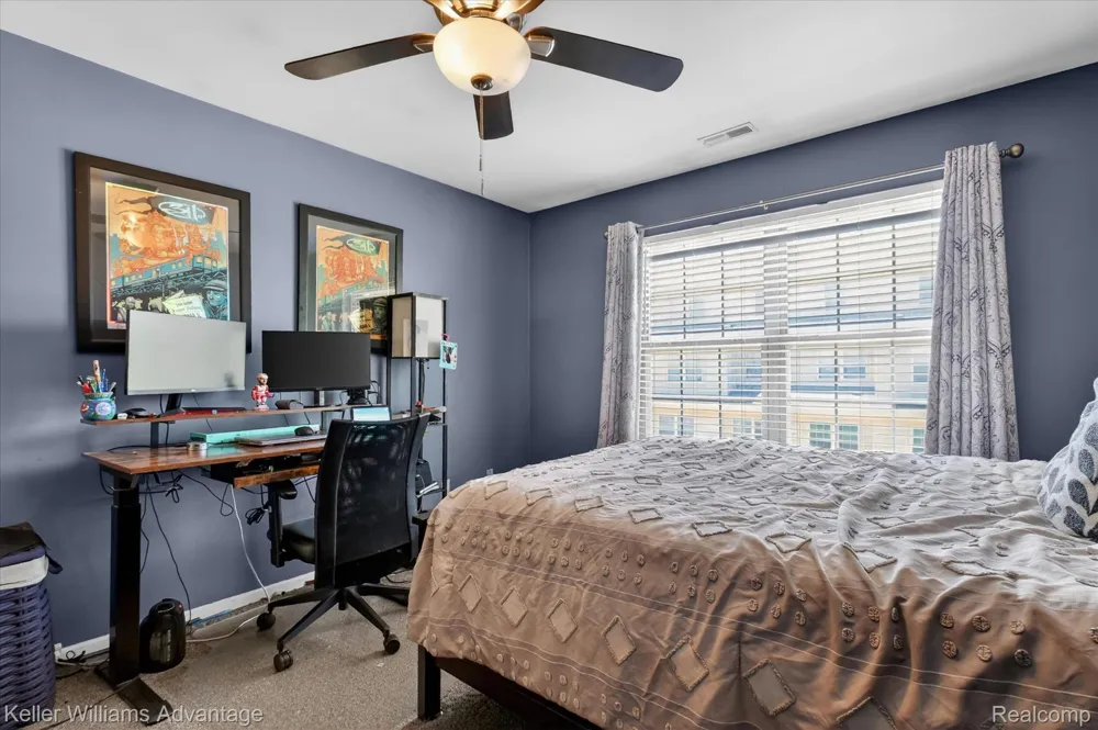 446 Old Pine Way Walled Lake City, MI 48390