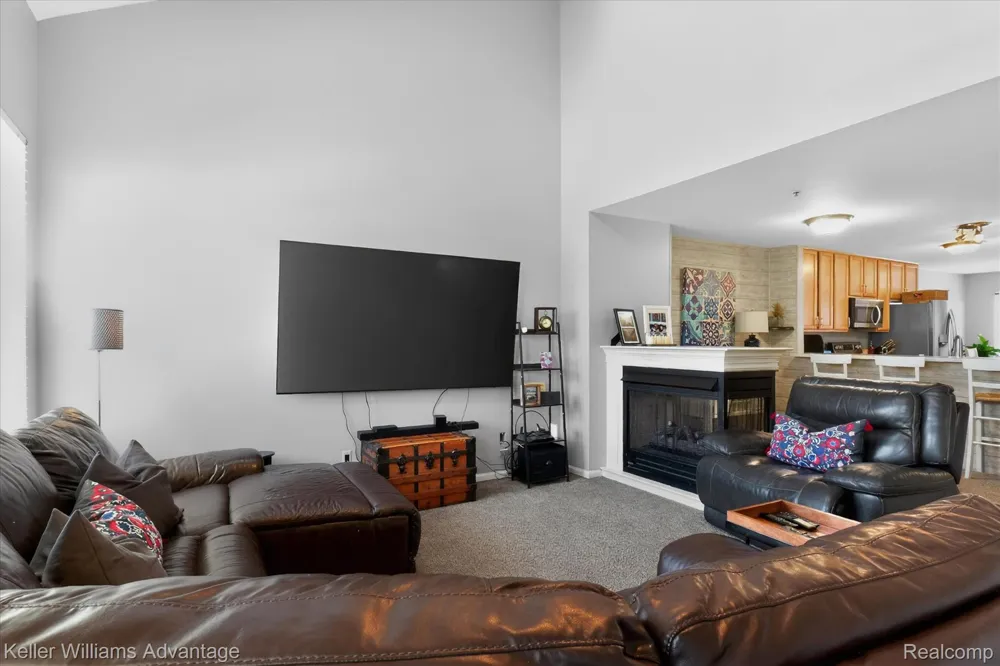 446 Old Pine Way Walled Lake City, MI 48390
