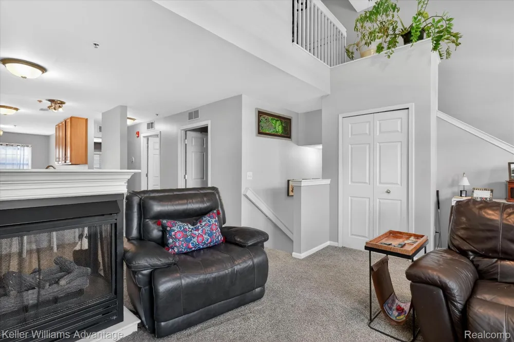 446 Old Pine Way Walled Lake City, MI 48390