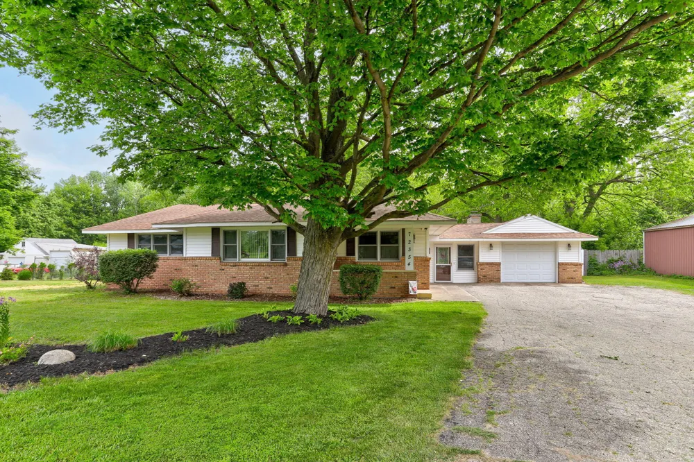 72354 M 43 South Haven Charter Township, MI 49090