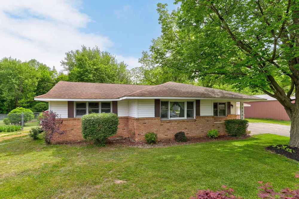 72354 M 43 South Haven Charter Township, MI 49090