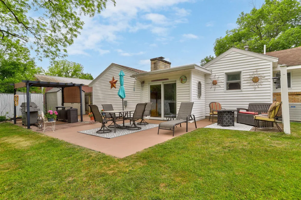 72354 M 43 South Haven Charter Township, MI 49090