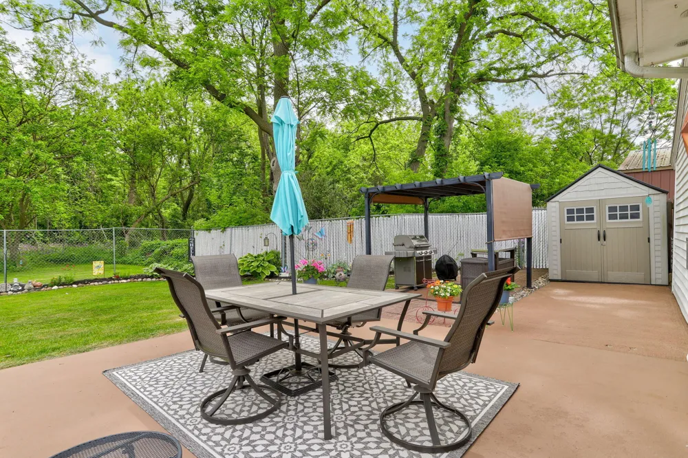 72354 M 43 South Haven Charter Township, MI 49090