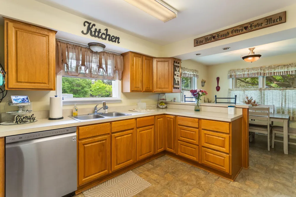 72354 M 43 South Haven Charter Township, MI 49090