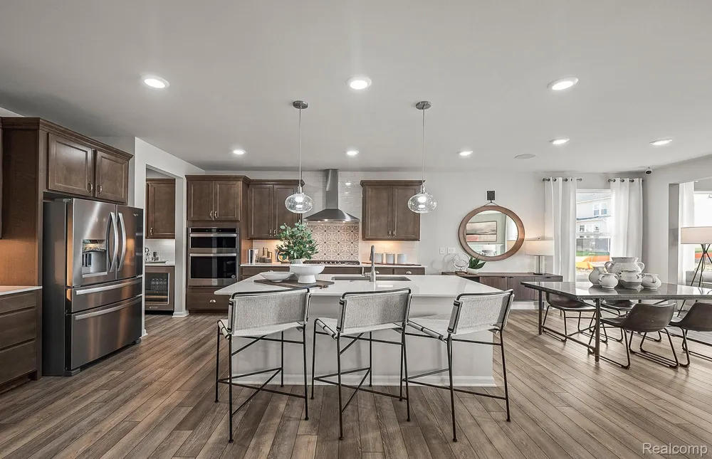 623 Gretchen Lane Saline City, MI 48176