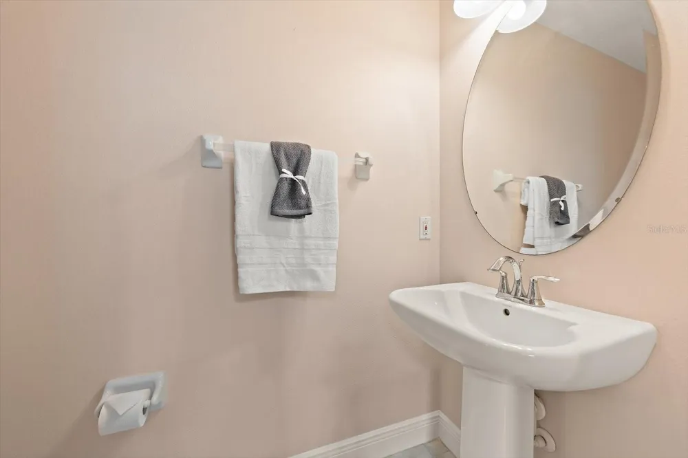 8241 ACADIAN LANE Seminole, FL 33777