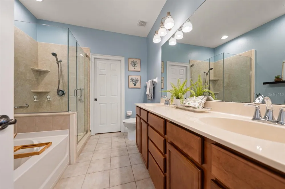 8241 ACADIAN LANE Seminole, FL 33777